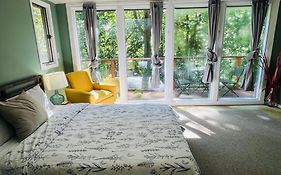 Creekside Private Suite