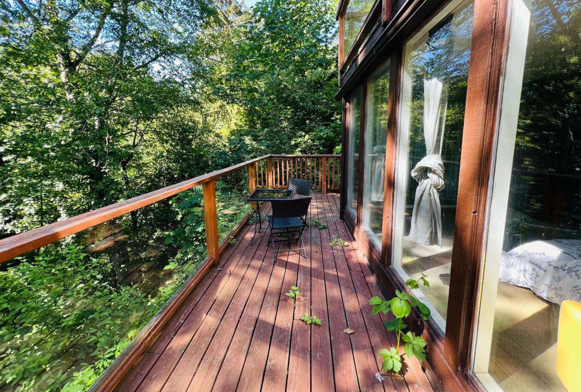 Creekside Private Suite North Vancouver Exterior photo